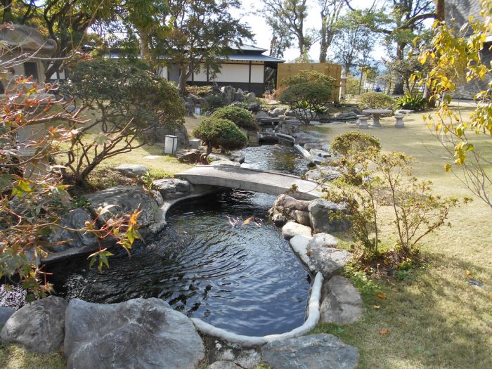内藤記念博物館（宮崎県延岡市）の池